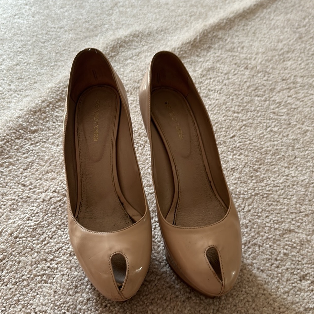 Sergio Rossi heels in size 38. Beige - Picture 3 of 8